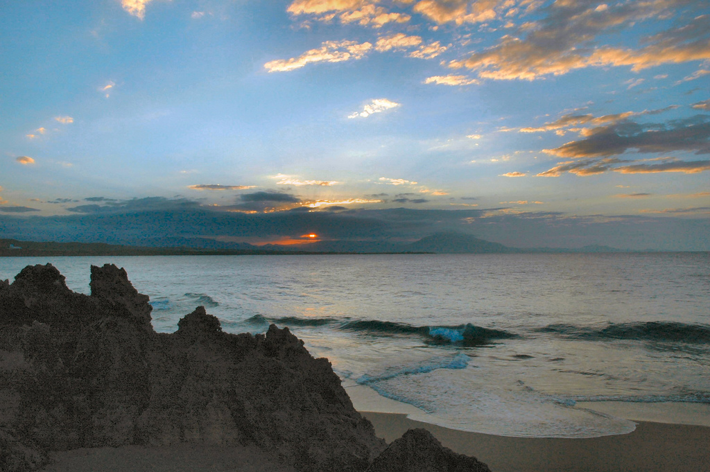 На фото: закат на одном из пляжей Доминиканы