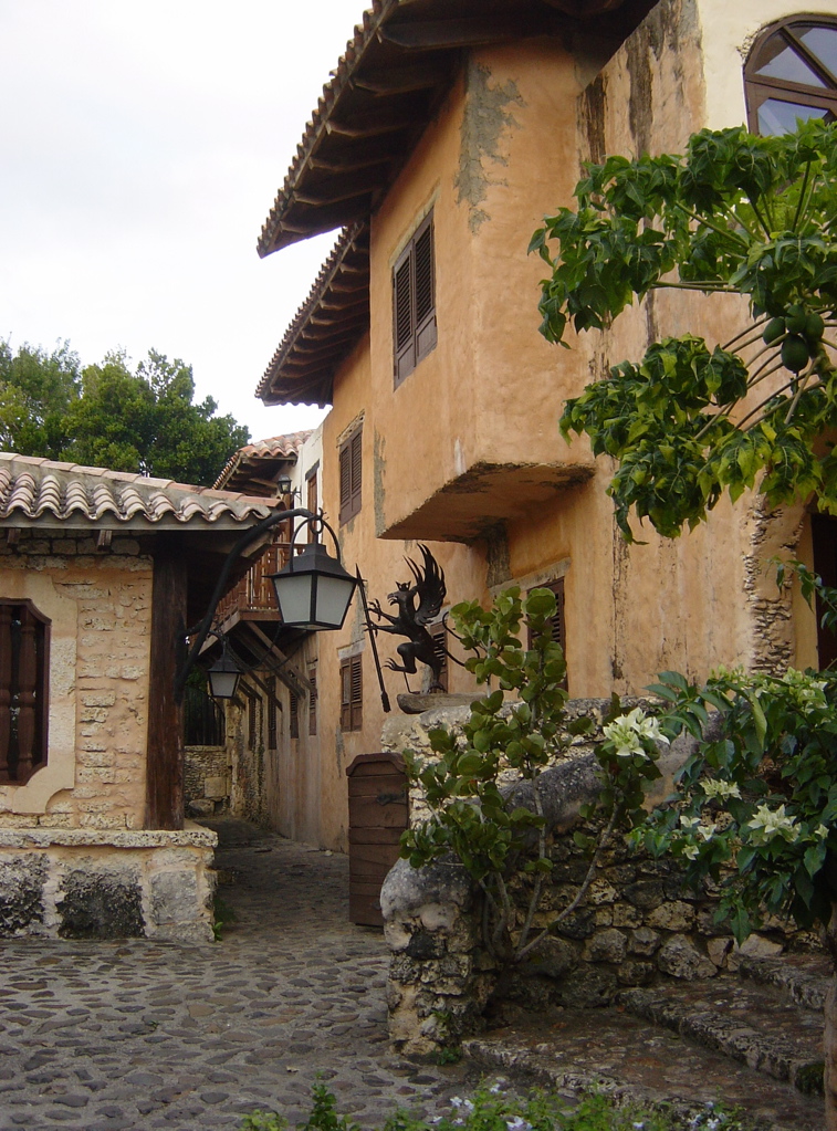 На фото: улицы Санто-Доминго, столицы Доминиканы