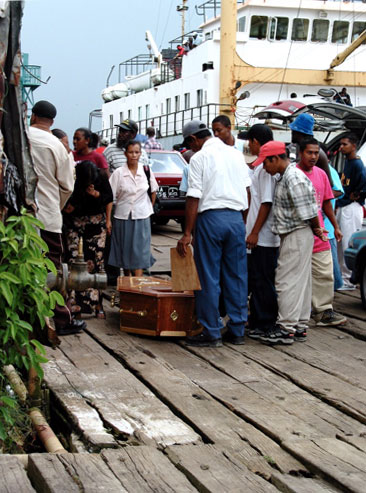На фото: столица страны Гайана - город Джорджтаун