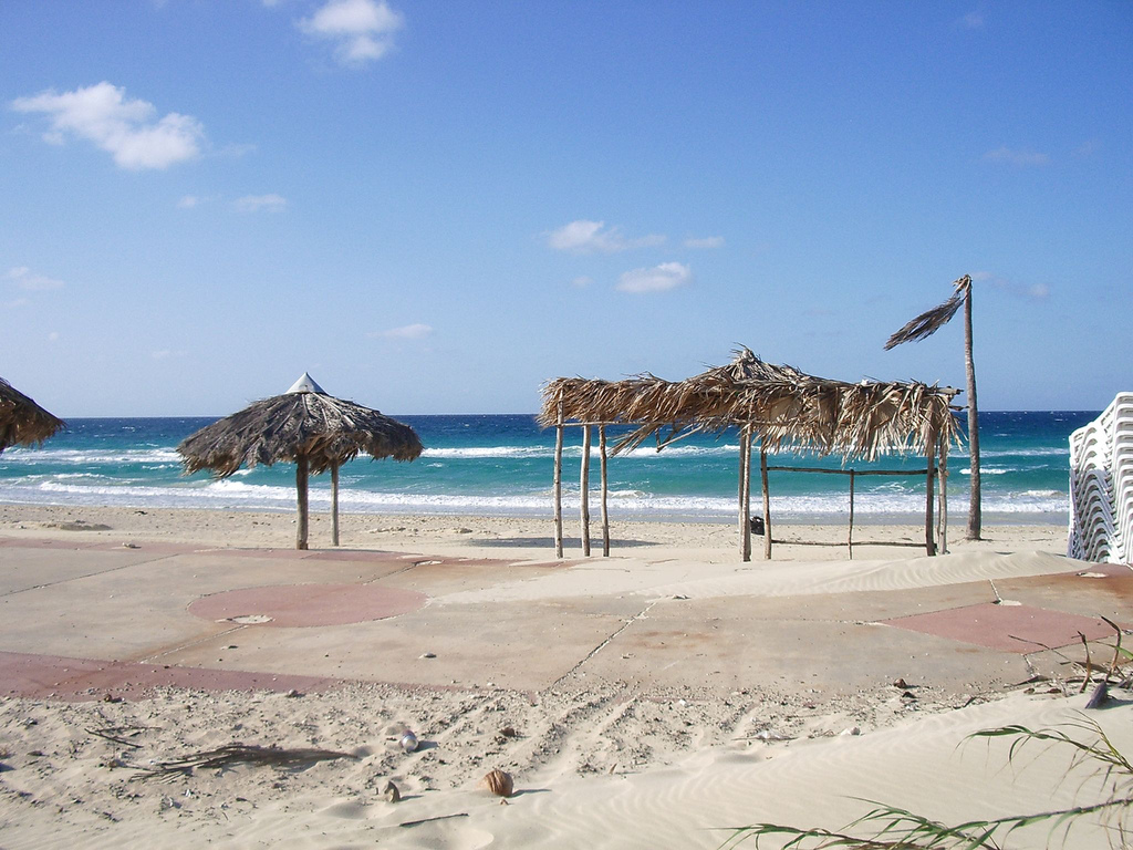 на фото: пляж Плайя дель Эсте на острове Куба