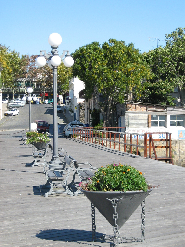 На фото: город Колония дель Сакраменто в Уругвае