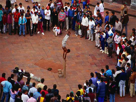 На фото: в столице Эквадора Кито