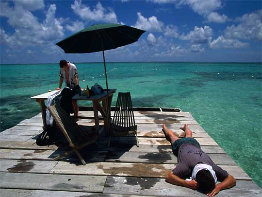 На фото: остров Кей Колкер в Белизе 