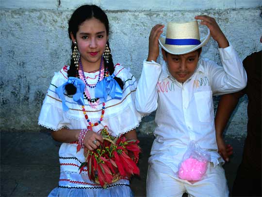 На фото: город Сучитото в Эль-Сальвадоре