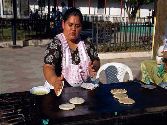 На фото: город Сучитото в Эль-Сальвадоре