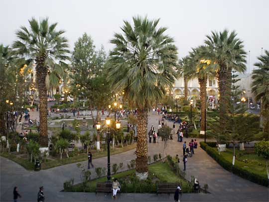 На фото: город Арекипа в Перу 