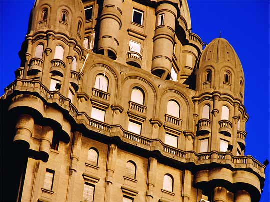 На фото: в столице Уругвая городе Монтевидео