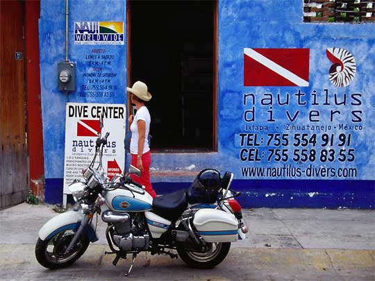 На фото: Икстапа и Сиуатанехо в Мексике