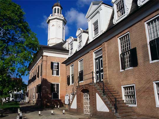 На фото: столица Суринама город Парамарибо