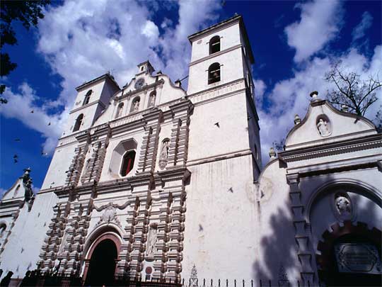 На фото: город Тегусигальпа в Гондурасе