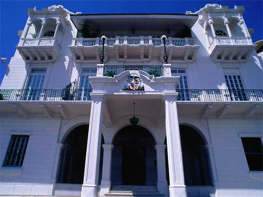 На фото: столица Панамы, город Панама-Сити