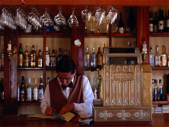 На фото: город Вальпараисо в Чили