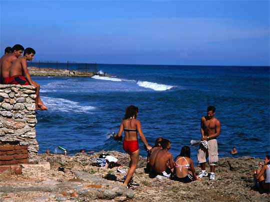 На фото: столица острова Кубы, город Гавана