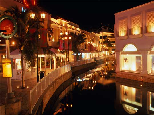 На фото: курорт Канкун в Мексике