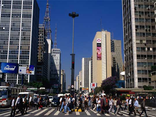 На фото: город Сан-Паулу в Бразилии