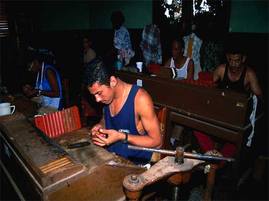 На фото: столица острова Кубы, город Гавана