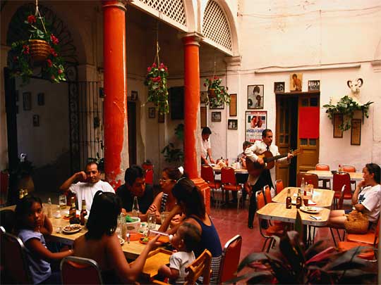 На фото: город Гвадалахара в Мексике