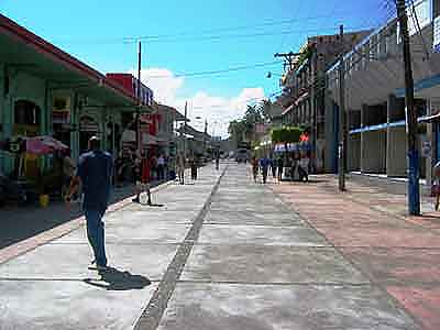 На фото: Лимон в Коста-Рике на Карибском море