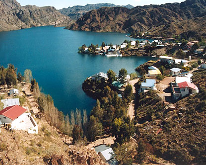 На фото: винный регион и город Мендоса в Аргентине