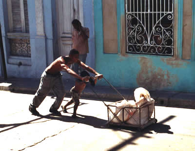 На фото: город Санта-Клара на острове Куба