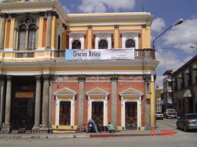 На фото: город Кесальтенанго в Гватемале