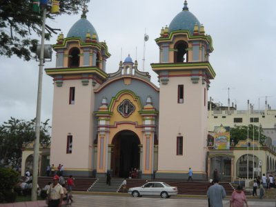 На фото: город Тумбес в Перу