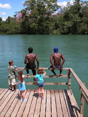 На фото: город Белиз-Сити, в Белизе