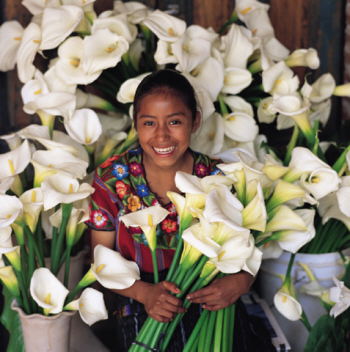 На фото: рынок в городе Чичикастенанго в Гватемале