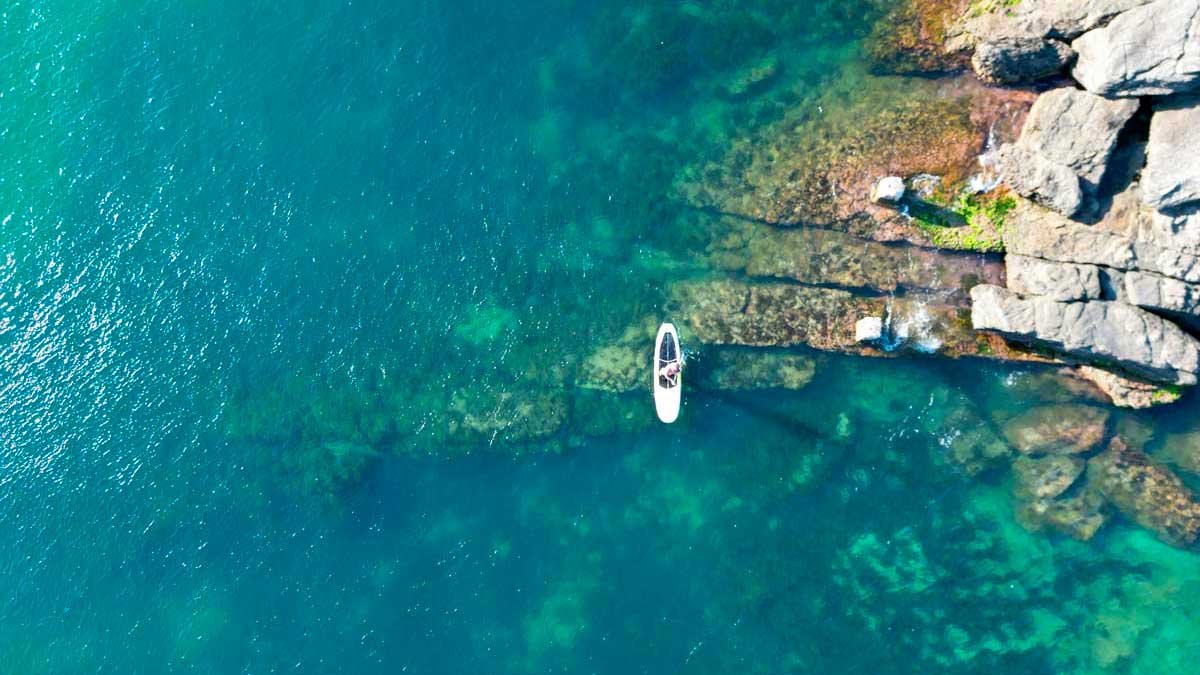 Бухта Бузиоса с яхтами и кристально чистой водой – пляжный отдых в Бразилии