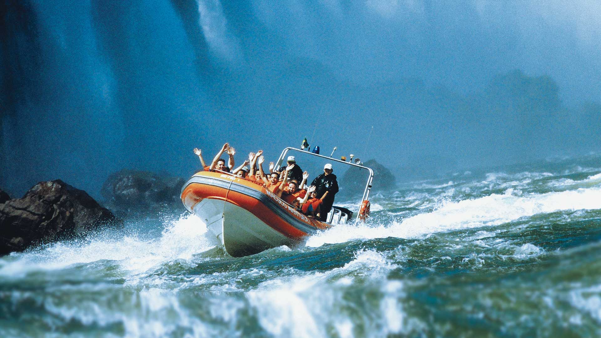 на фото: Макуко Сафари на водопадах Игуасу