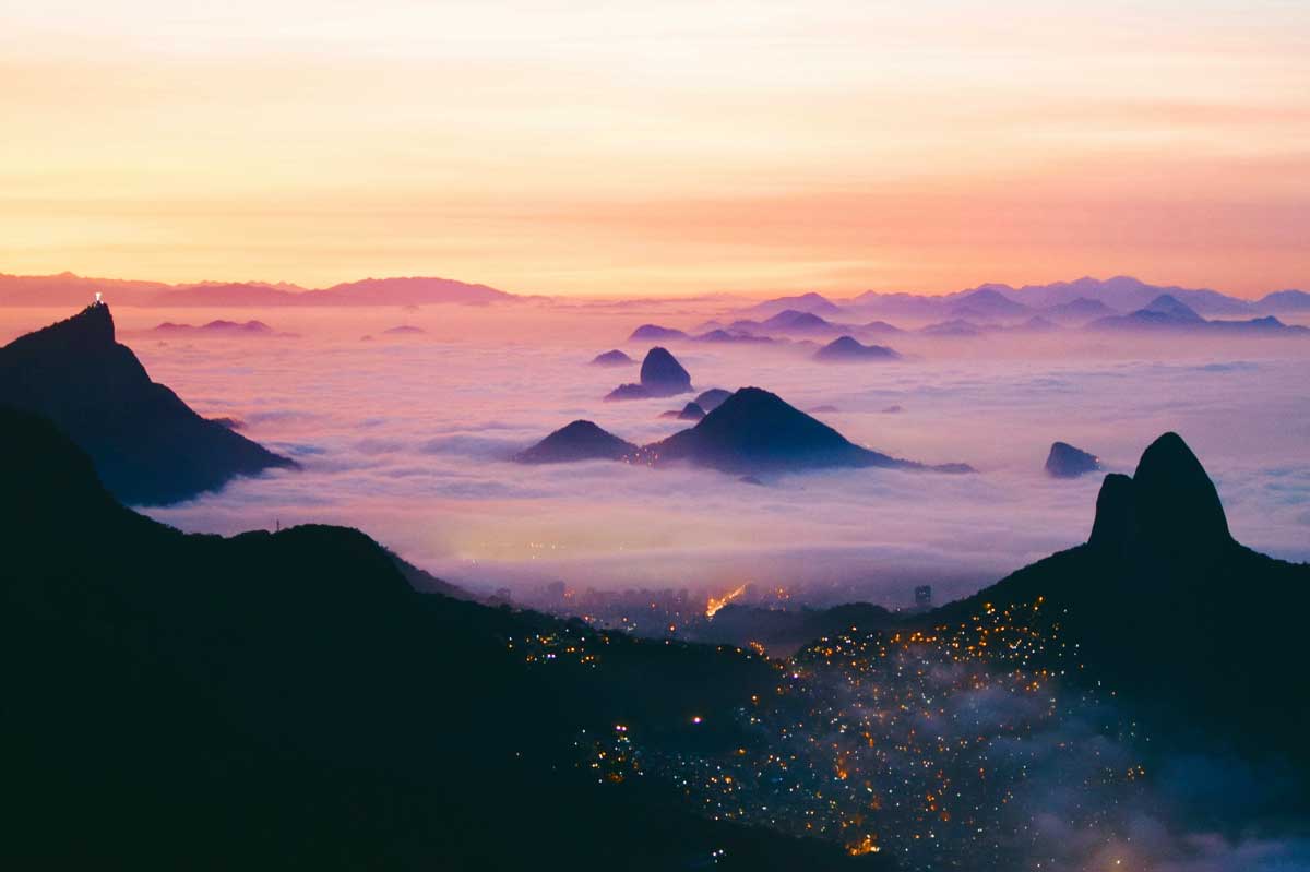 На фото: Рио-де-Жанейро вечером