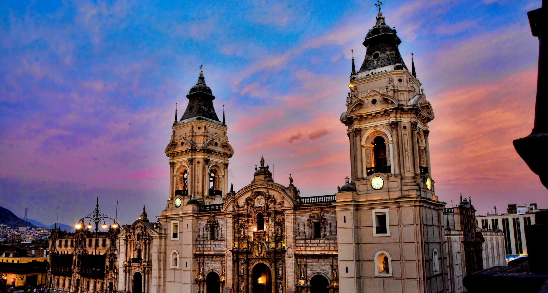На фото: столица Перу, город Лима и исторический центр