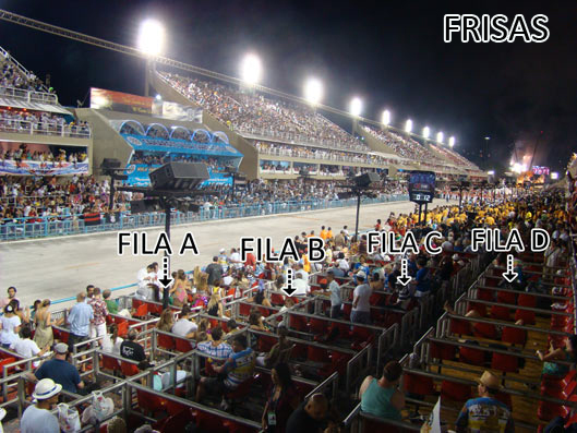 На фото: бразильский самбадром, где проходит карнавал в Рио